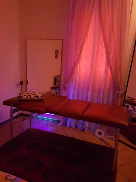 massaggi hot reggio emilia|Massaggi a Reggio Emilia